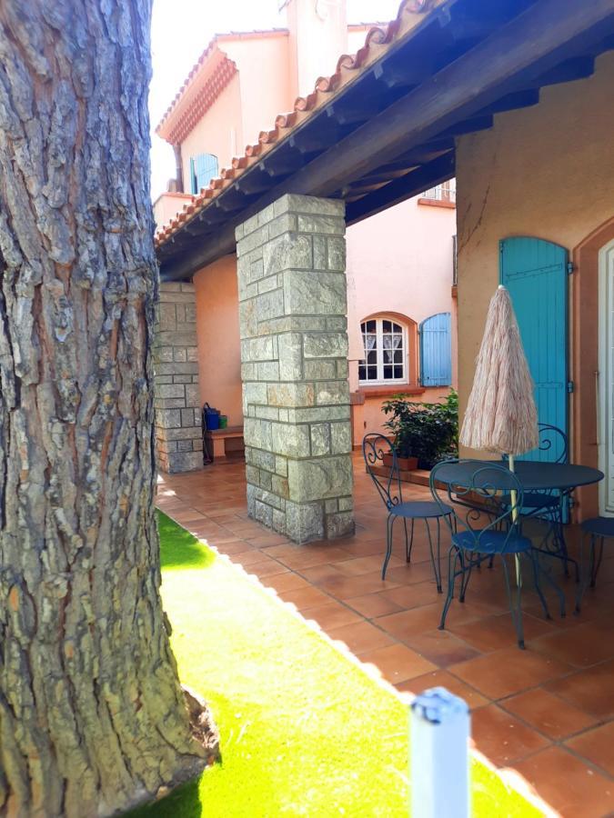 Villa Domaine des Pins à Saint-Estève Extérieur photo